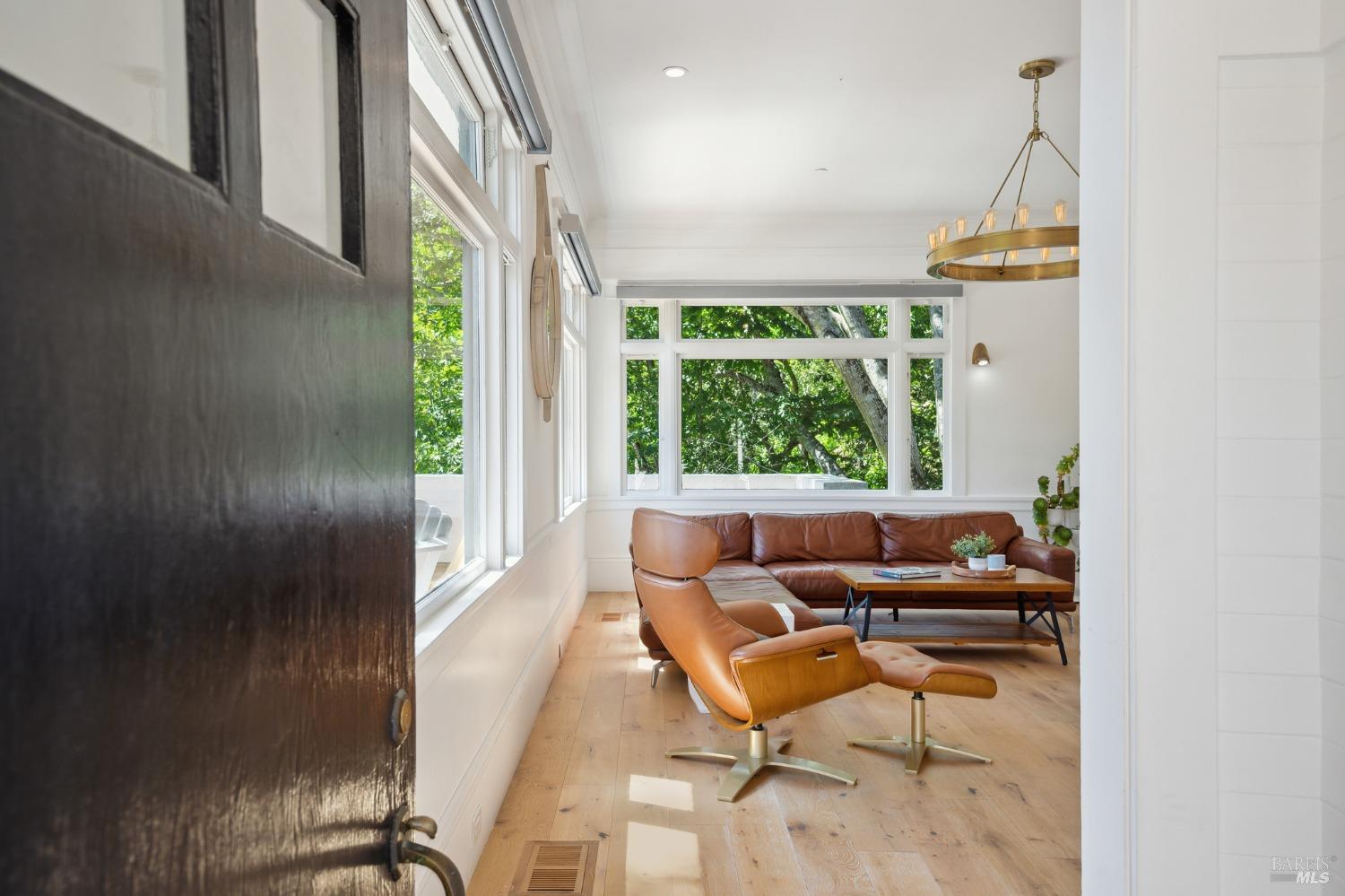 516 Throckmorton Ave