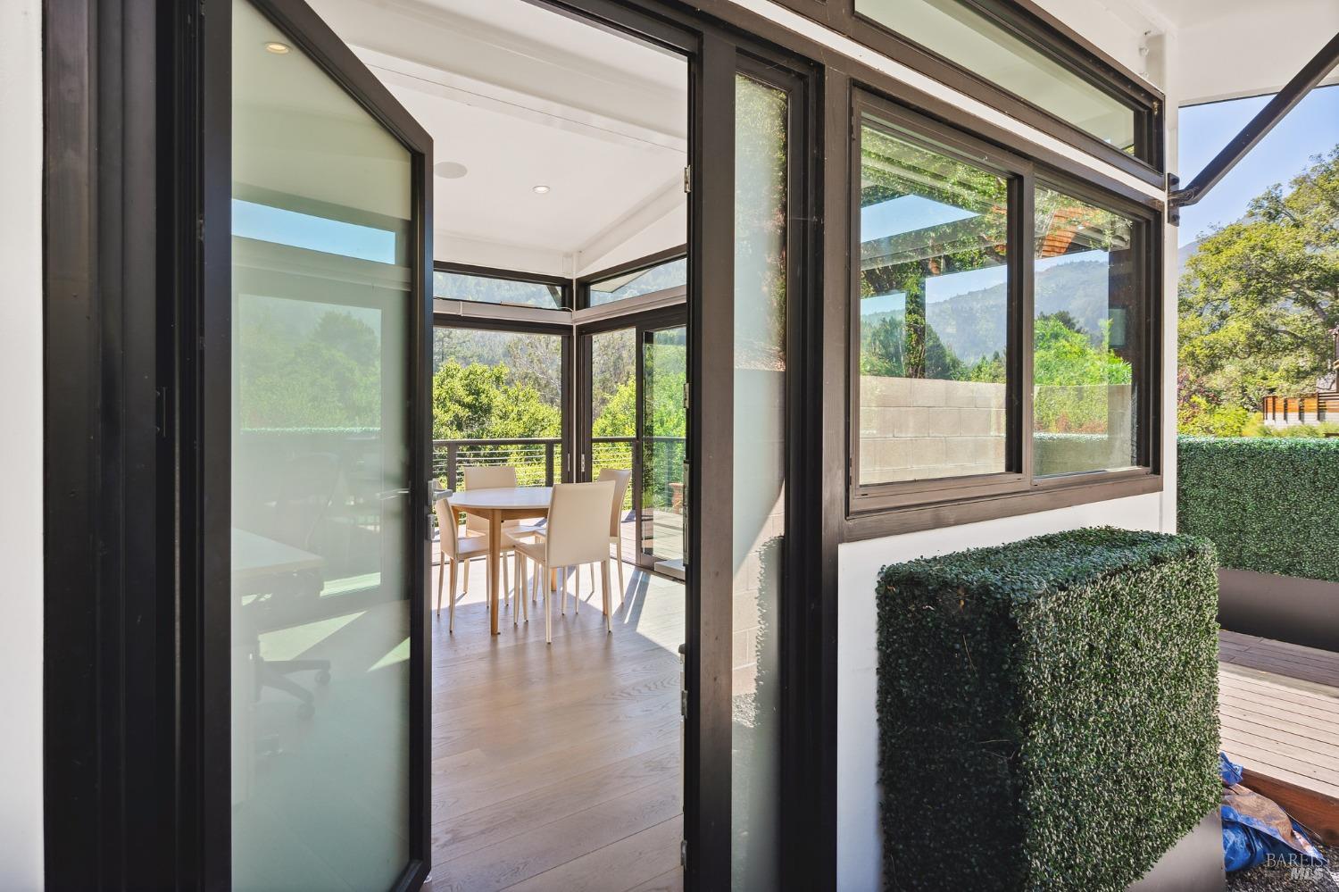 516 Throckmorton Ave