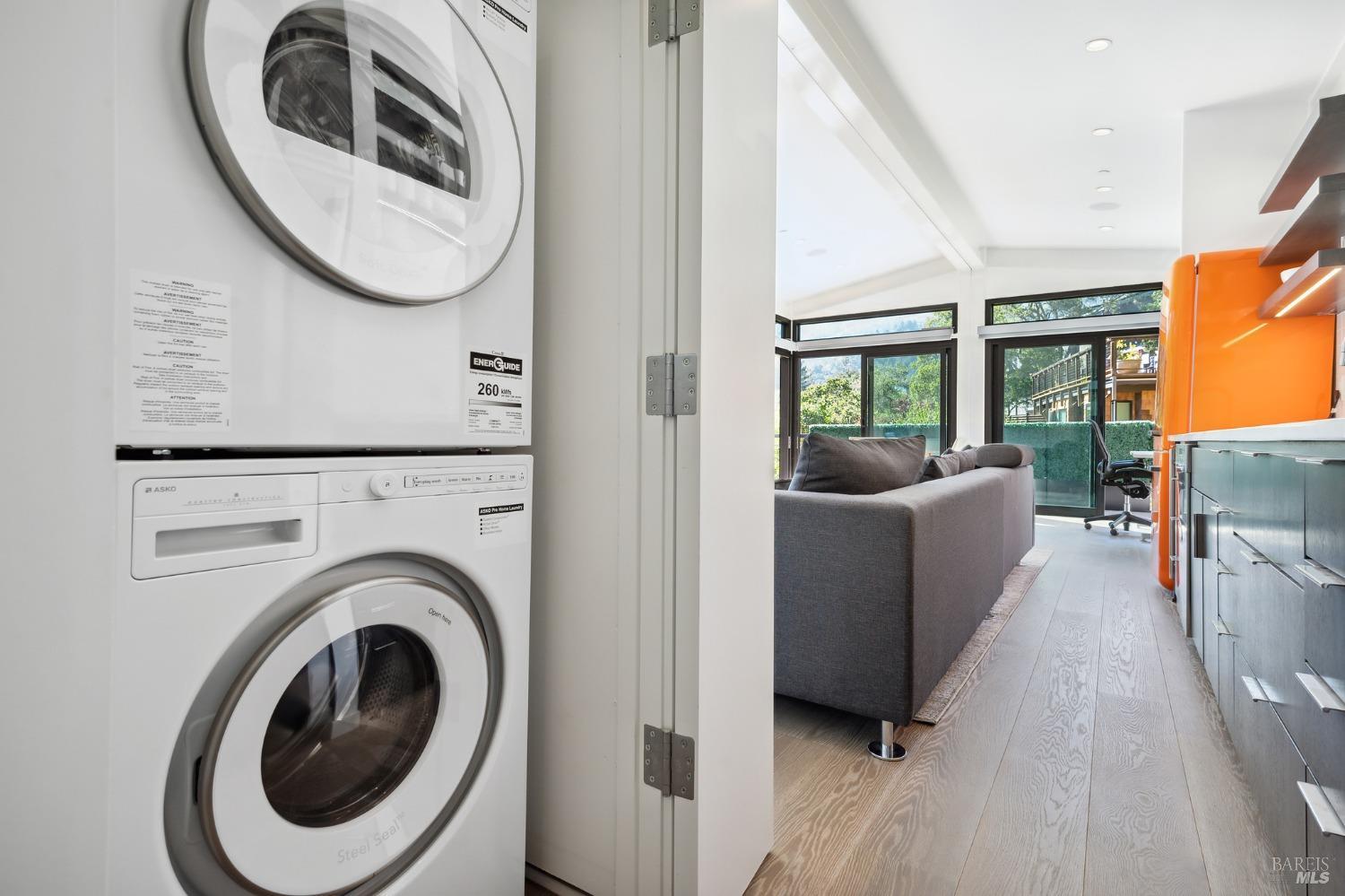 516 Throckmorton Ave