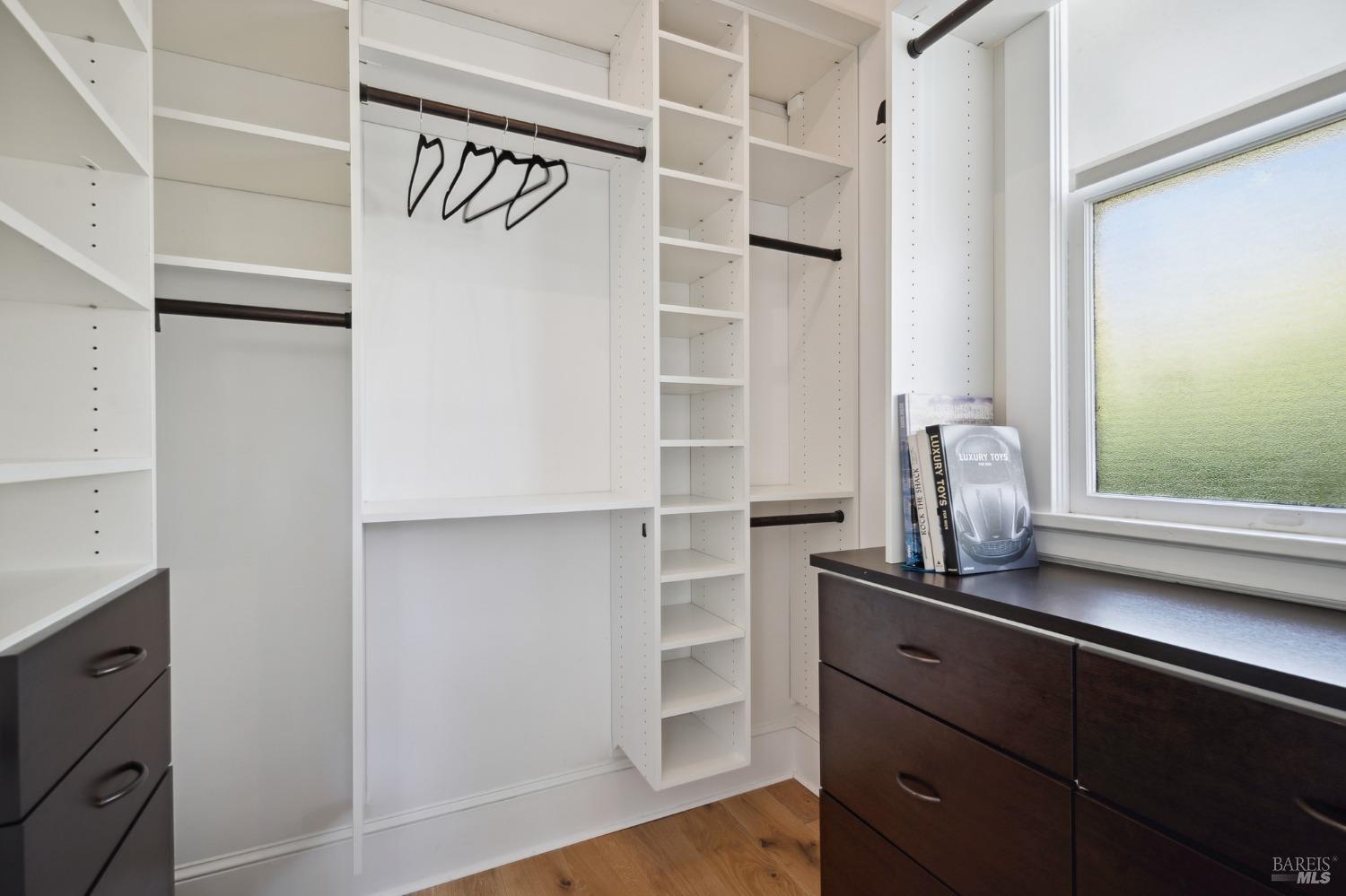 516 Throckmorton Ave