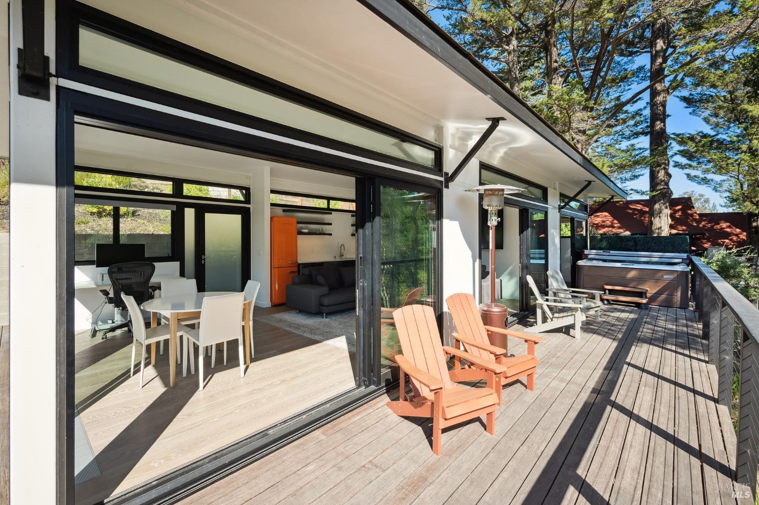 516 Throckmorton Ave