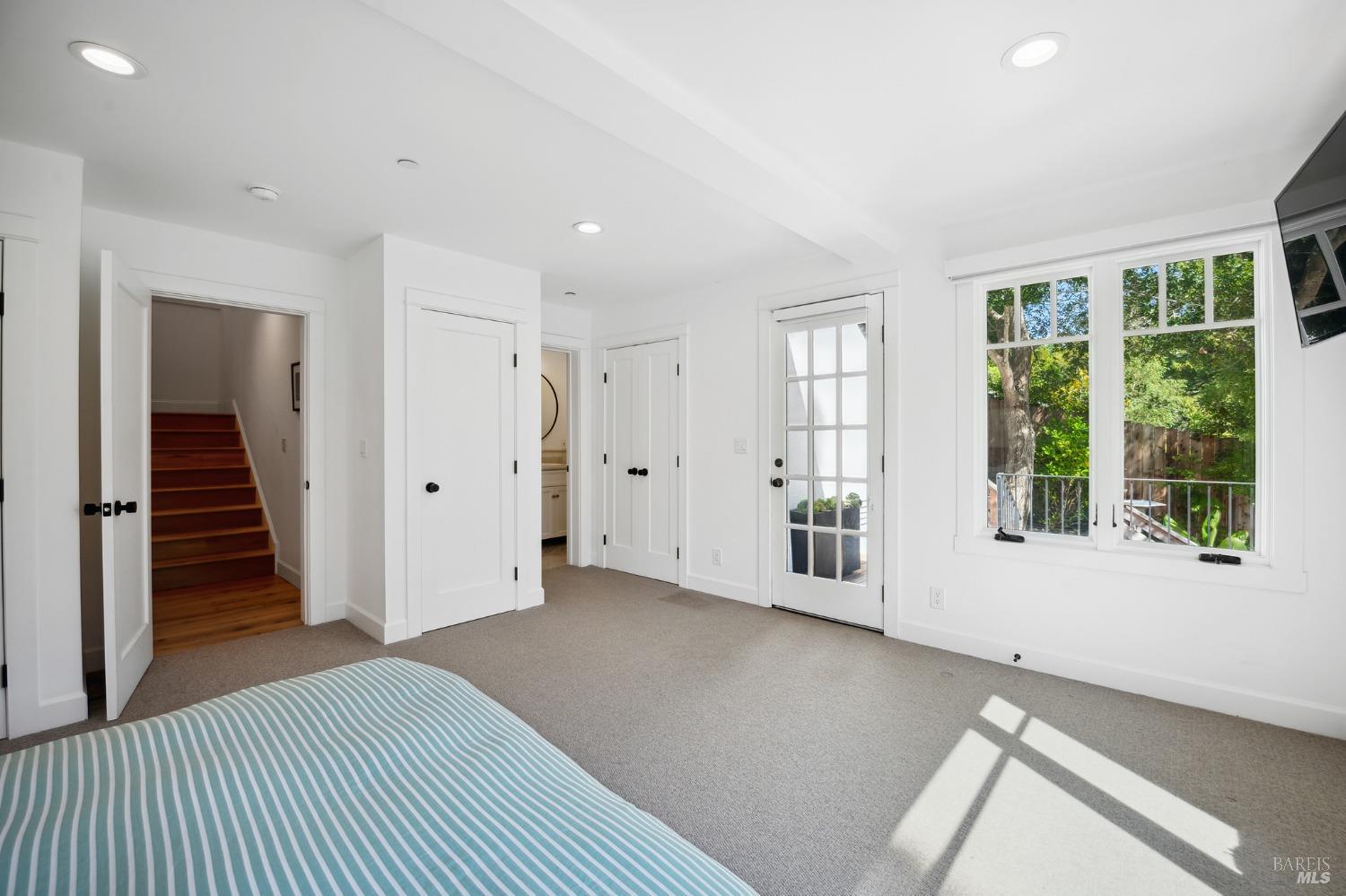 516 Throckmorton Ave