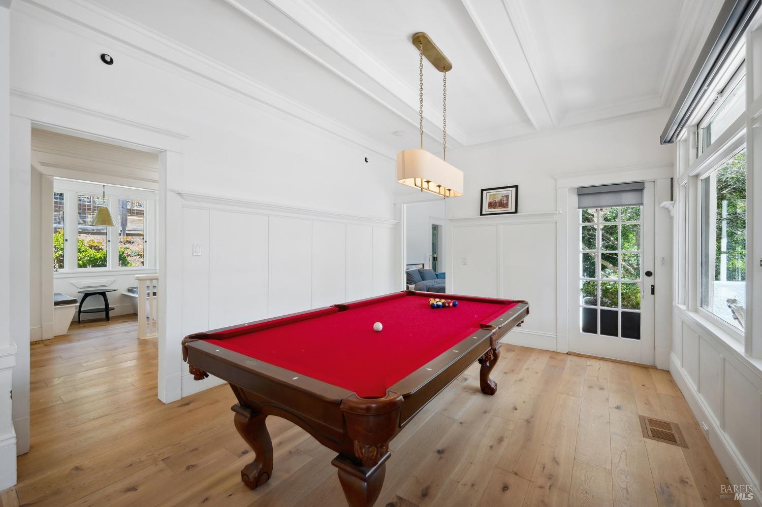 516 Throckmorton Ave