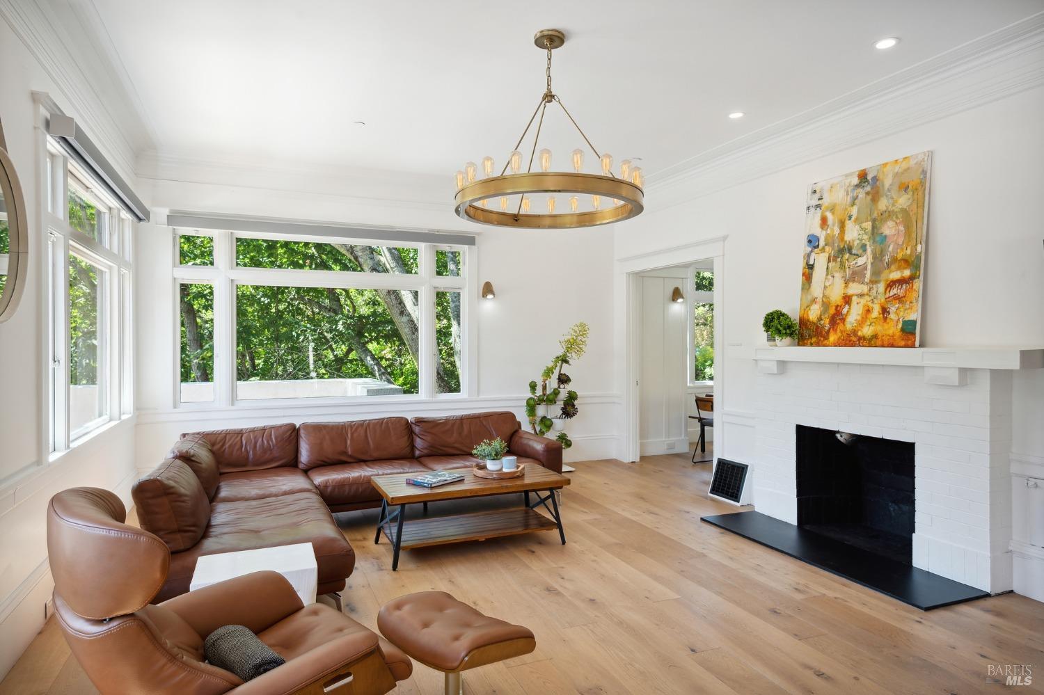 516 Throckmorton Ave