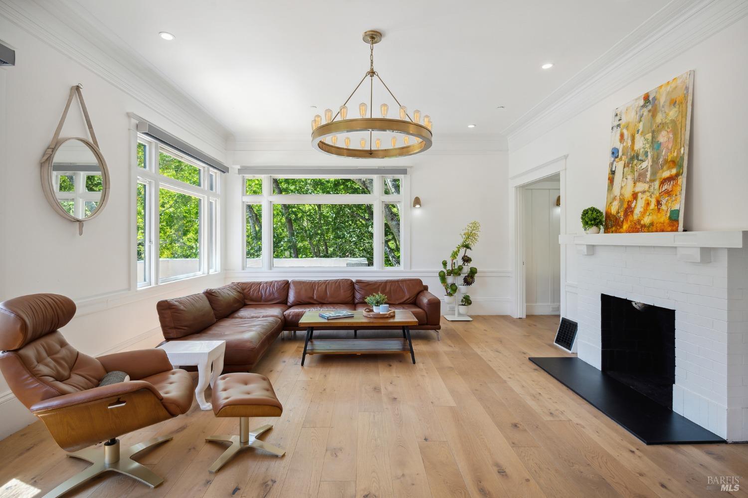 516 Throckmorton Ave