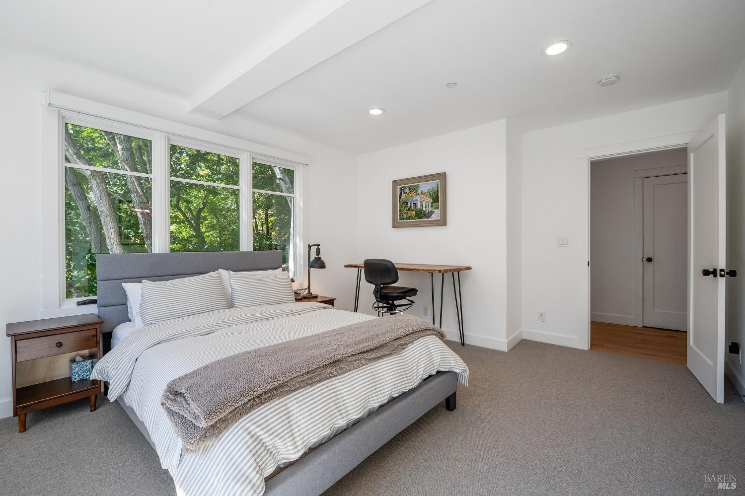 516 Throckmorton Ave