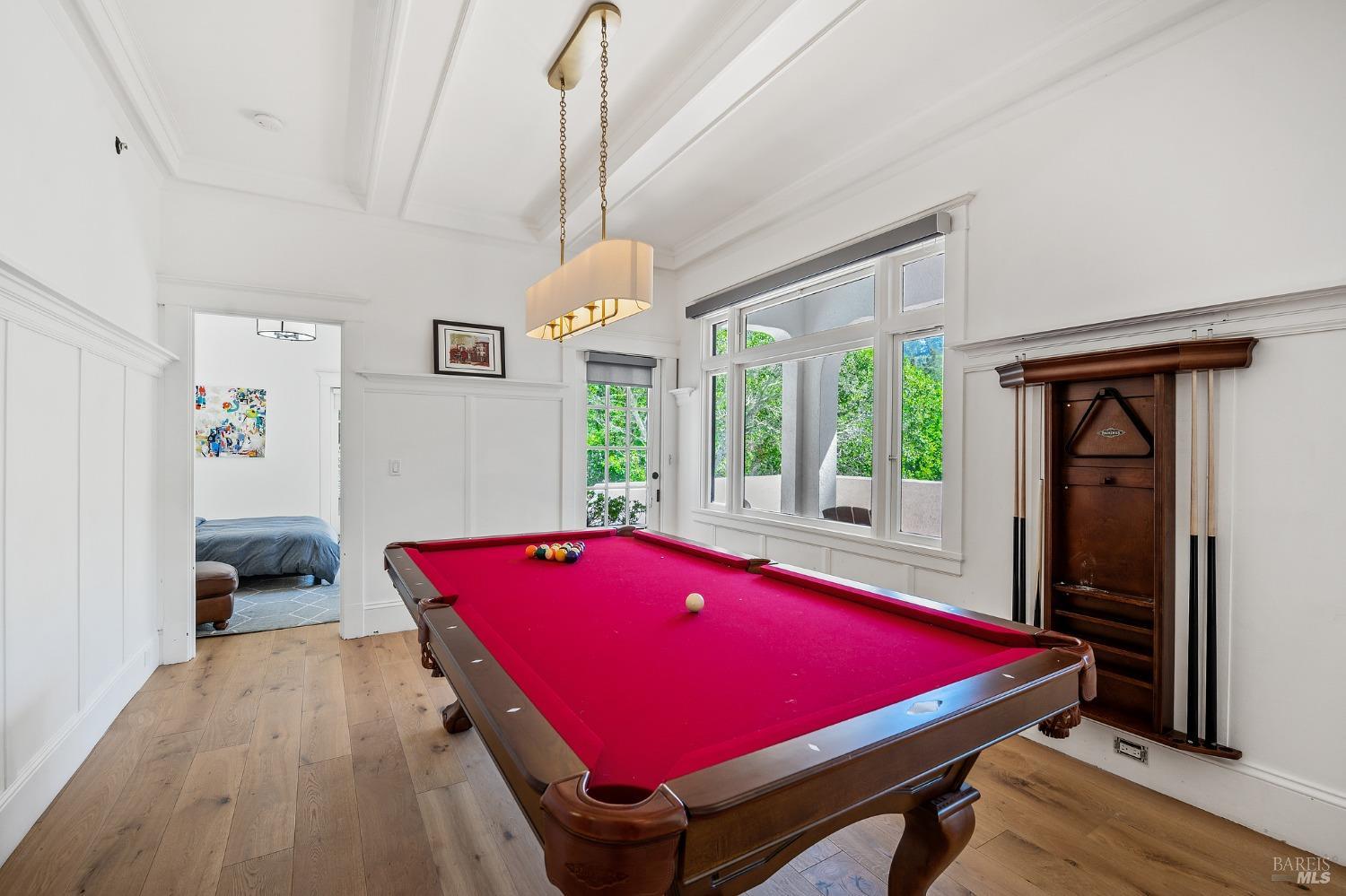 516 Throckmorton Ave