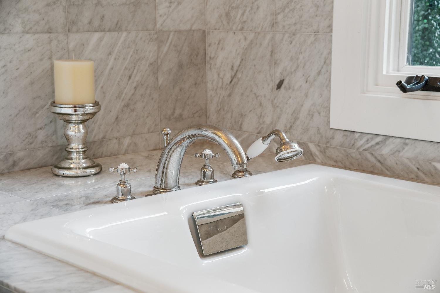 516 Throckmorton Ave