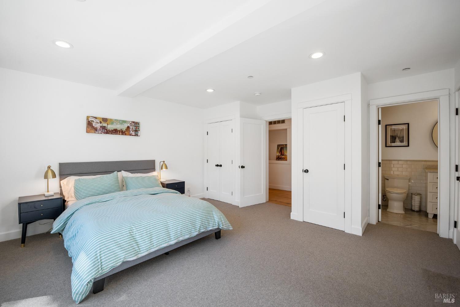 516 Throckmorton Ave