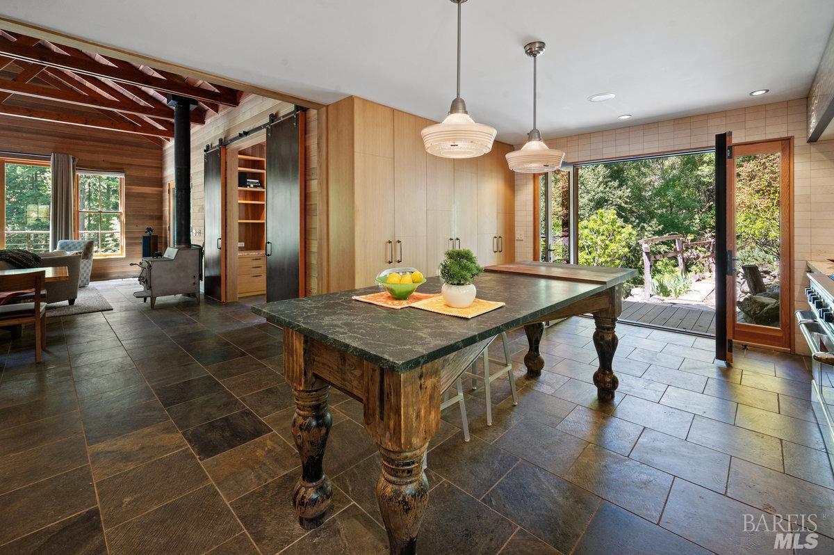 177 Mohrhardt Ridge Rd