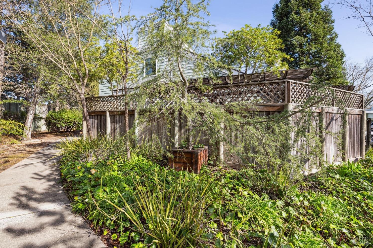 150 Courtyards E #150
