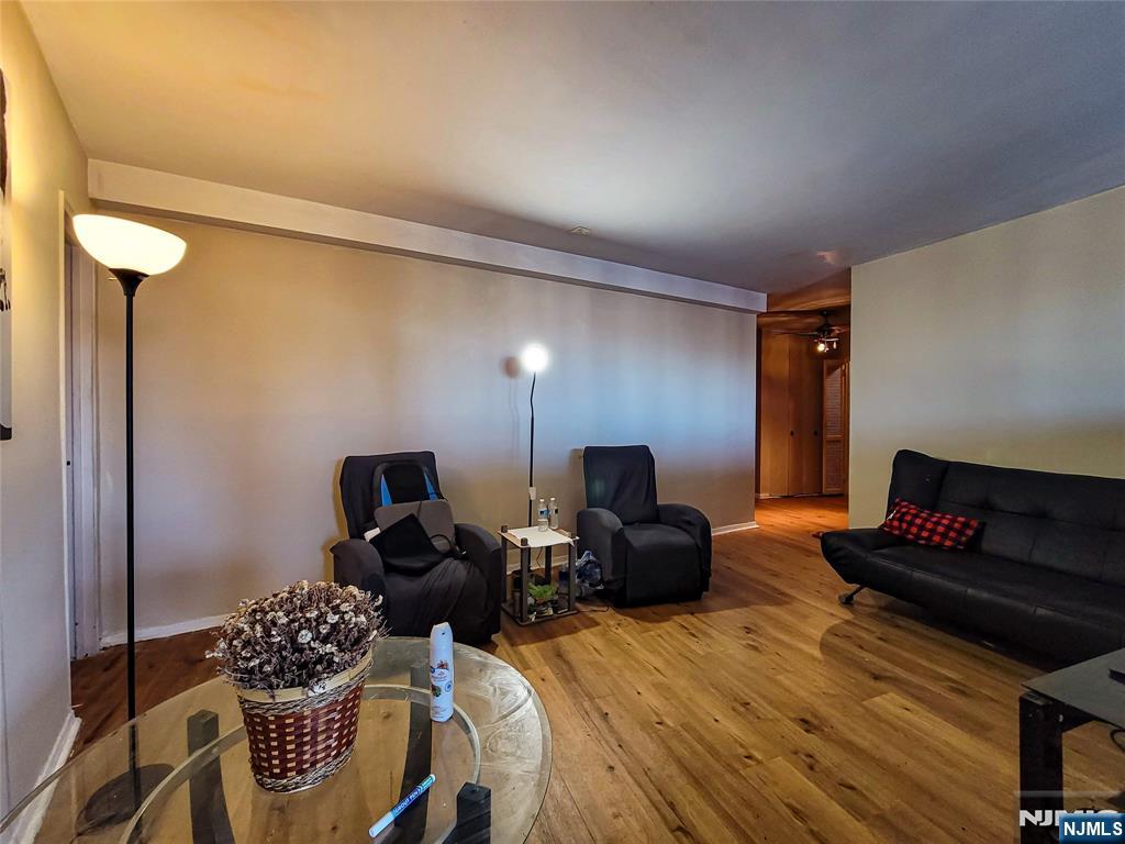 2400 Hudson Terrace 3a
