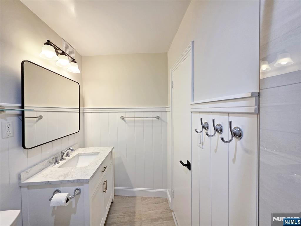 2400 Hudson Terrace 3A