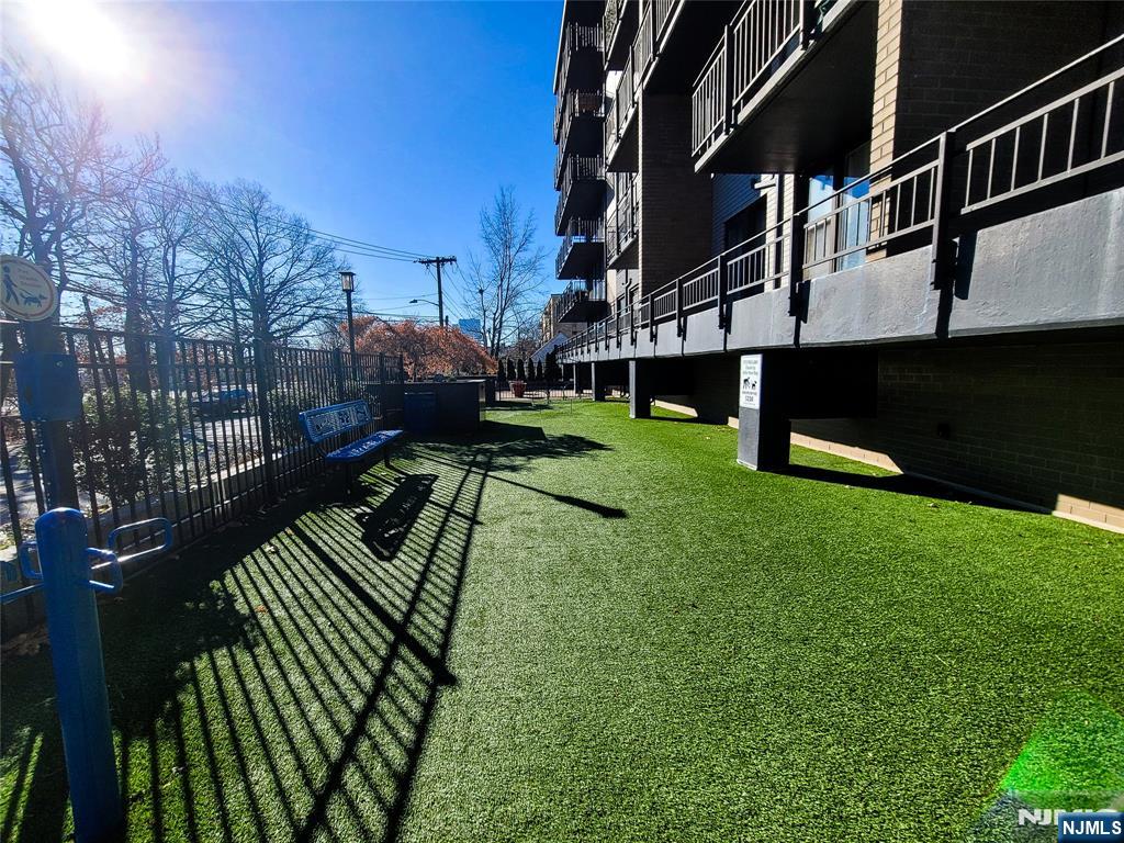 2400 Hudson Terrace 3A