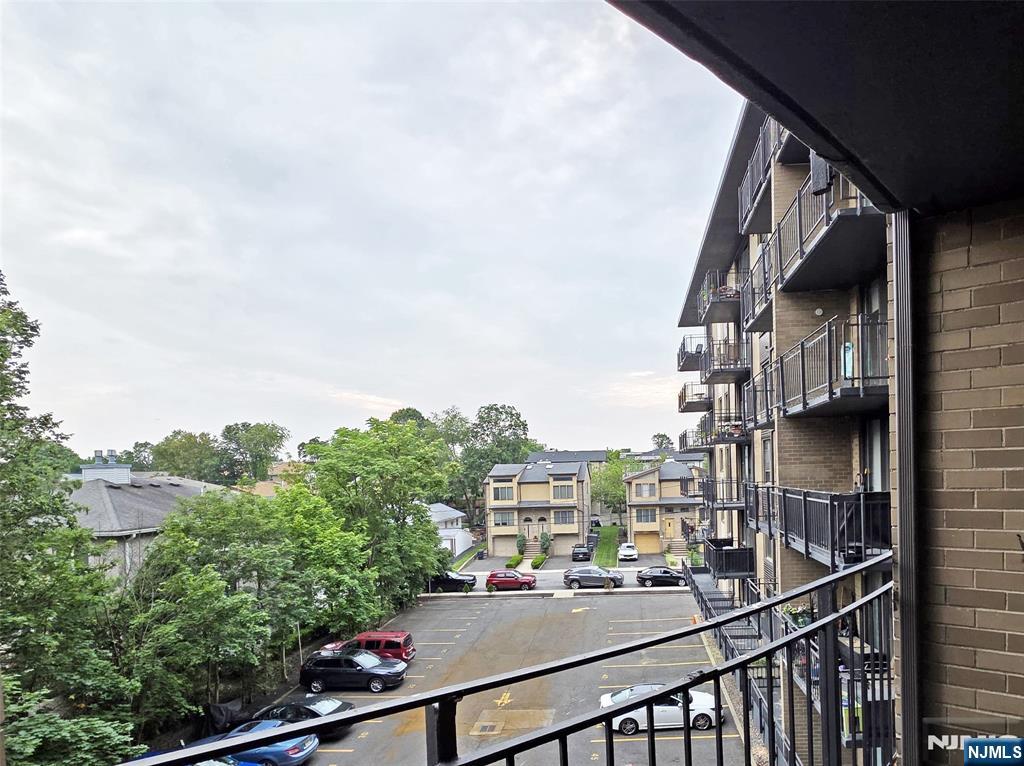 2400 Hudson Terrace 3A