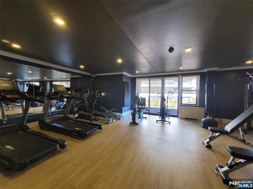 2400 Hudson Terrace 3A