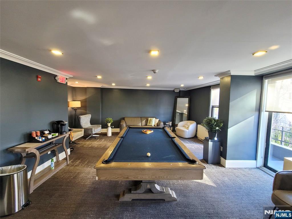 2400 Hudson Terrace 3A