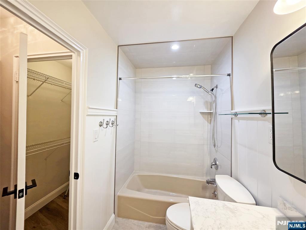 2400 Hudson Terrace 3A