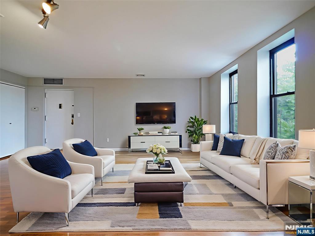 109 Grand Avenue 5F