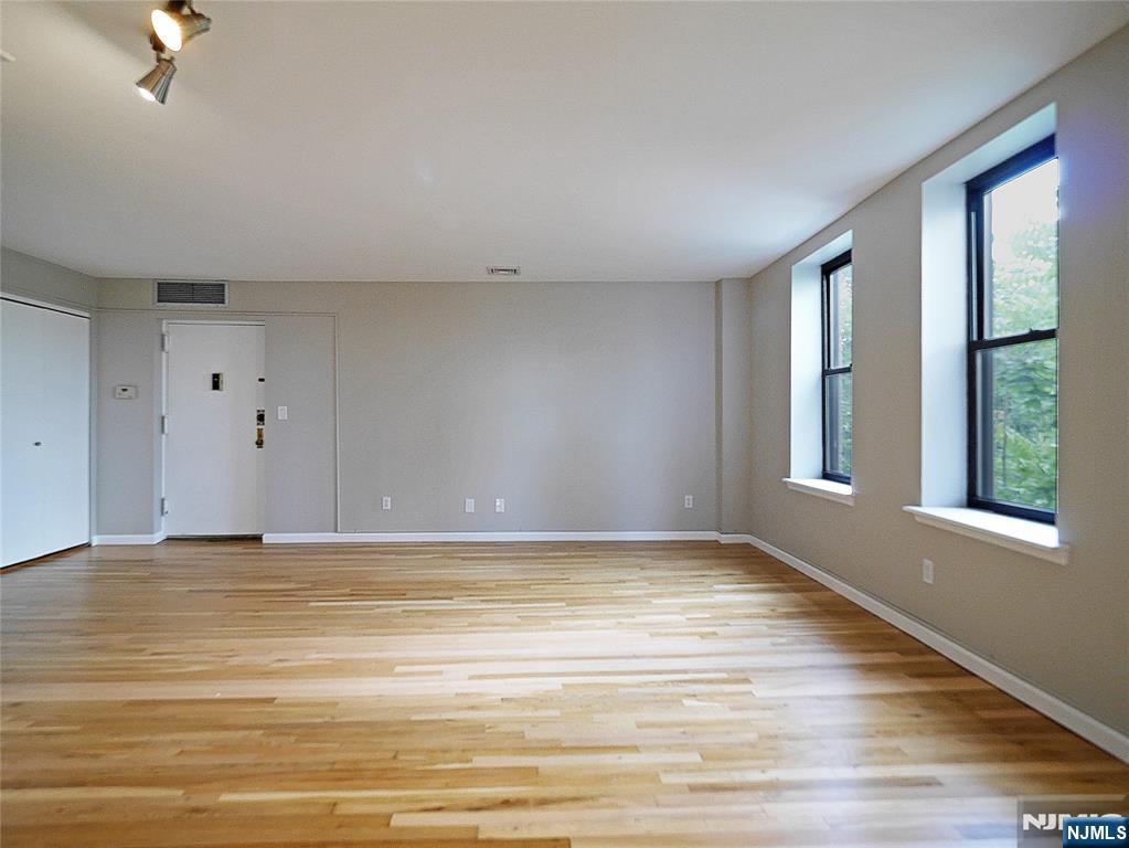 109 Grand Avenue 5F