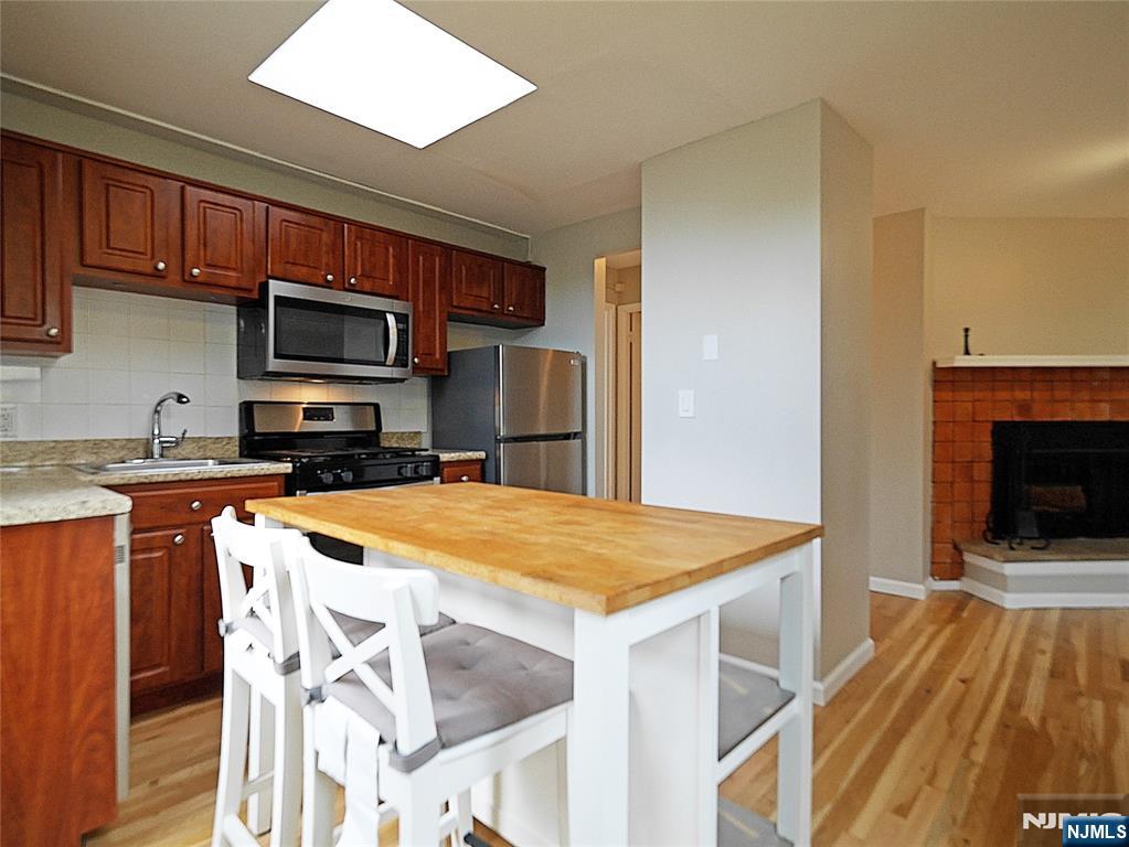 109 Grand Avenue 5F