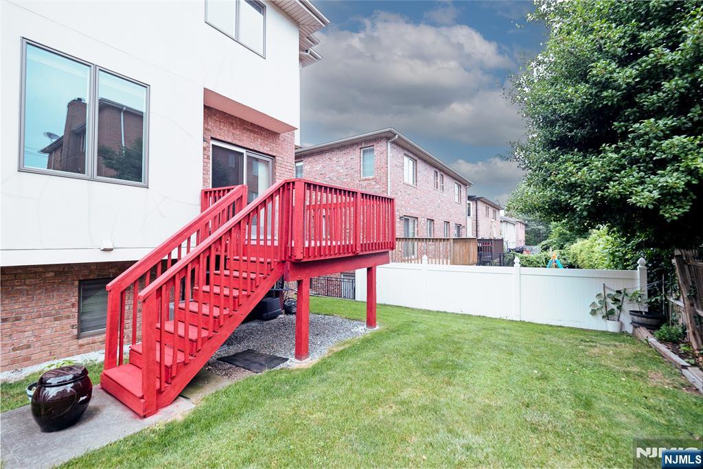 25 Edsall Avenue A