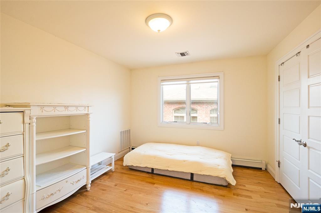 25 Edsall Avenue A