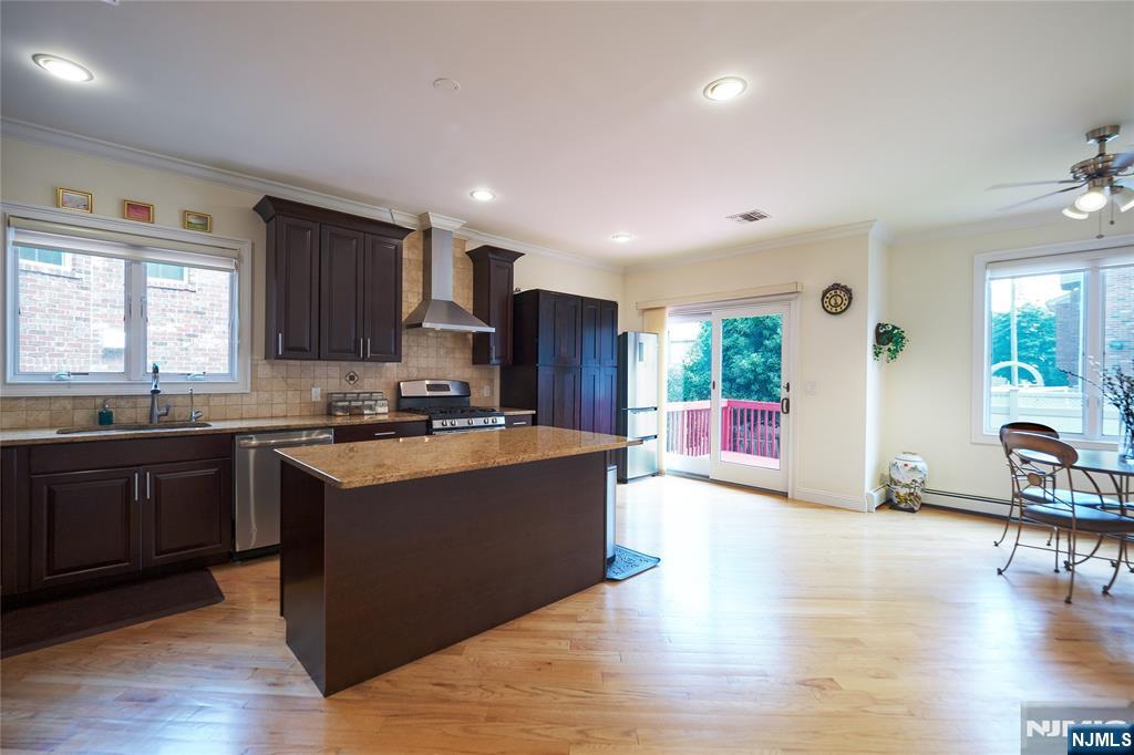 25 Edsall Avenue A