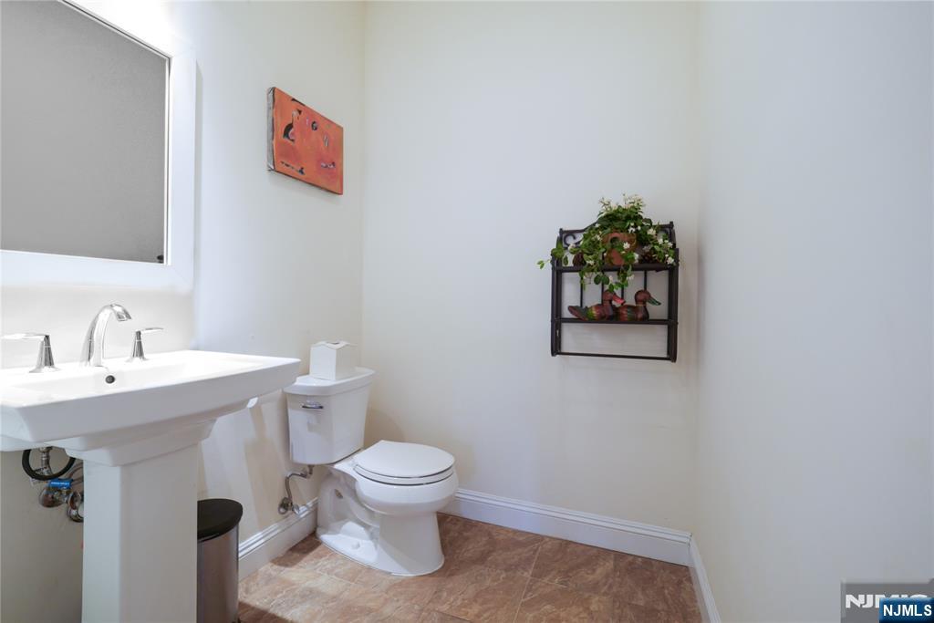 25 Edsall Avenue A