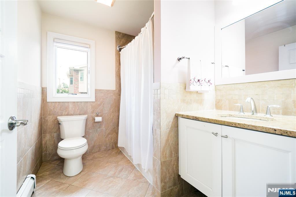 25 Edsall Avenue A