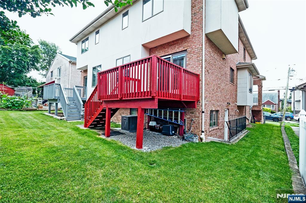 25 Edsall Avenue A