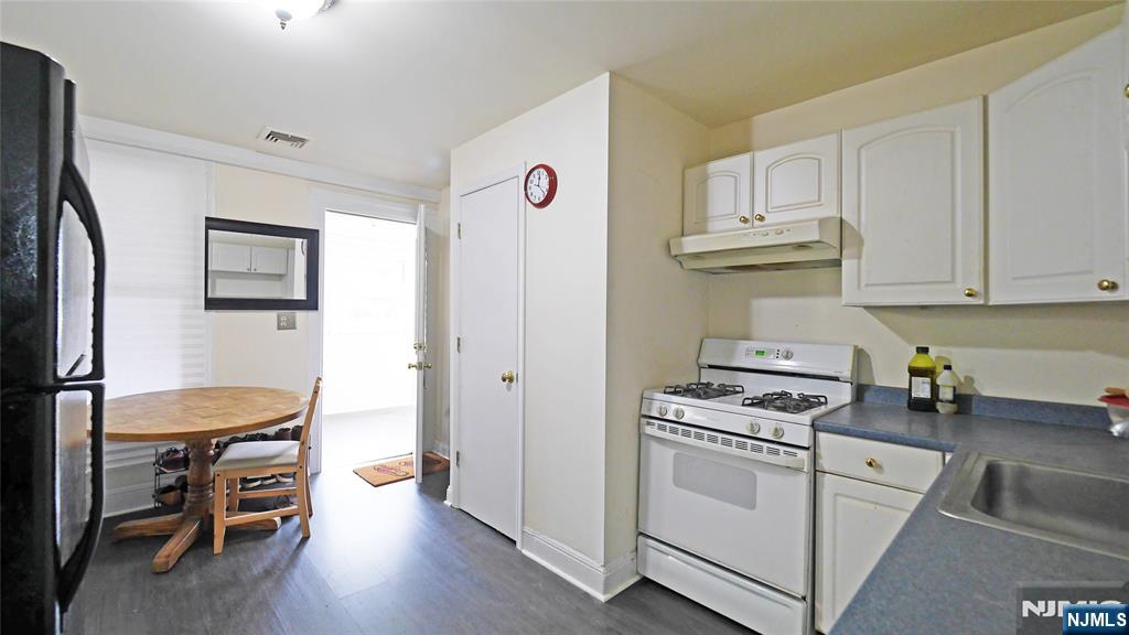 227 Godwin Avenue 2