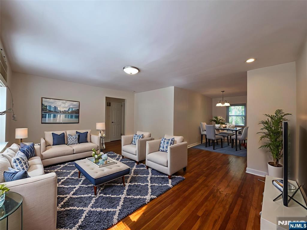 245 Johnson Avenue K1