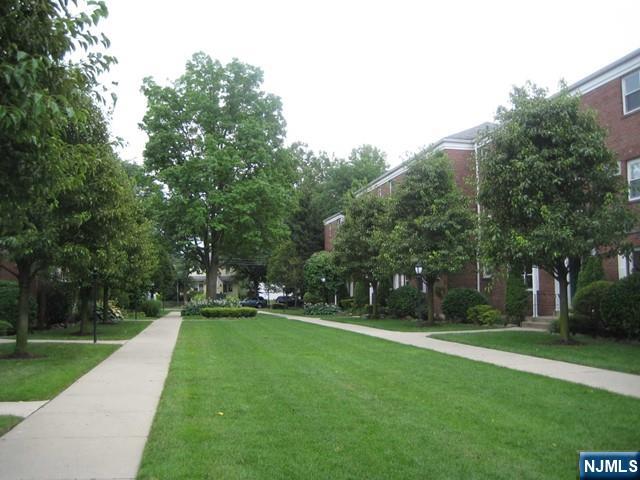 245 Johnson Avenue K1