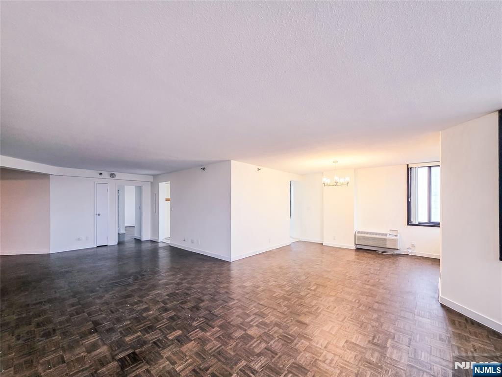 1265 15th Street 8G