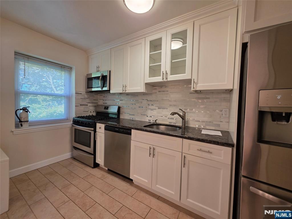 245 Johnson Avenue K1