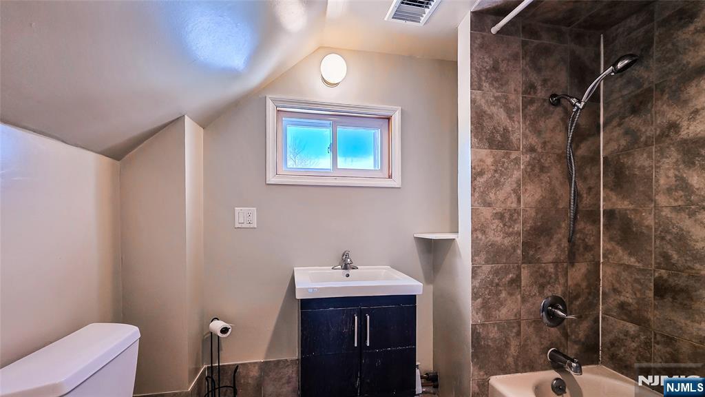 184 Washington Street