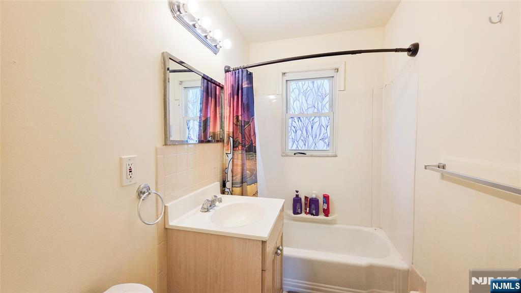 16 Belmont Avenue 8