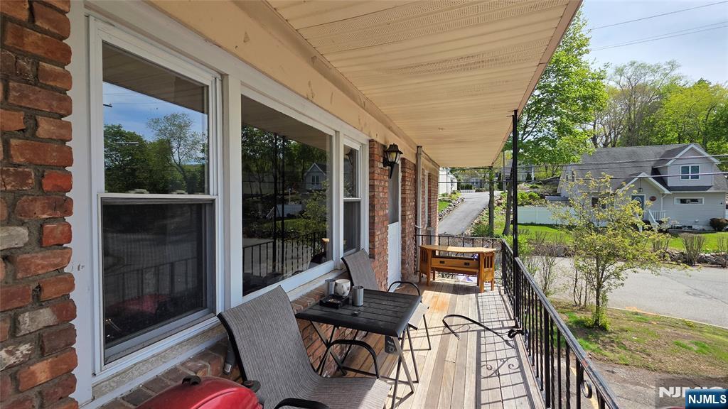 16 Belmont Avenue 8