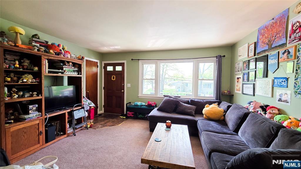 16 Belmont Avenue 8