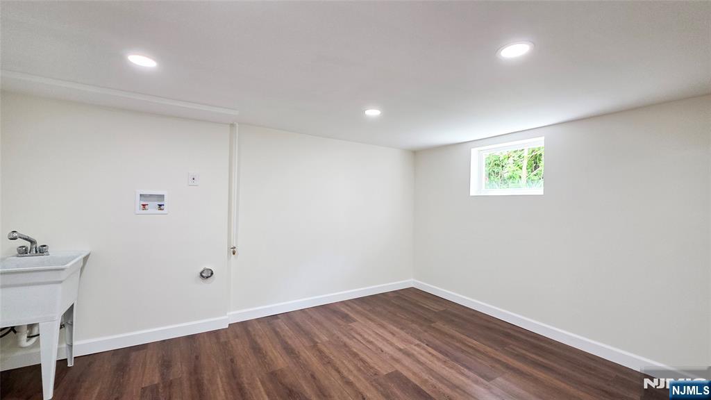 564 Maple Avenue