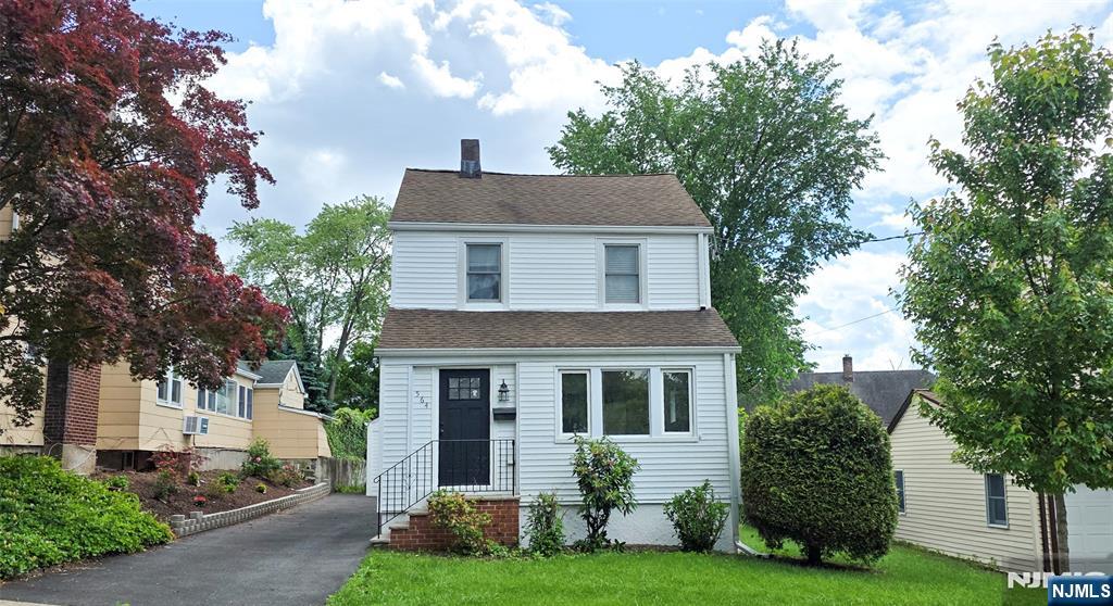 564 Maple Avenue