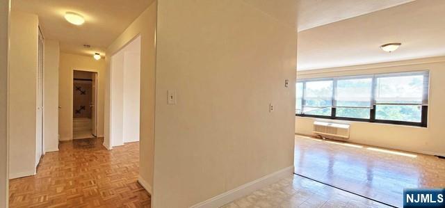 2348 Linwood Avenue 4M