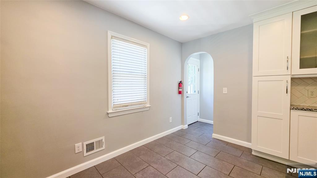 231 Linden Place