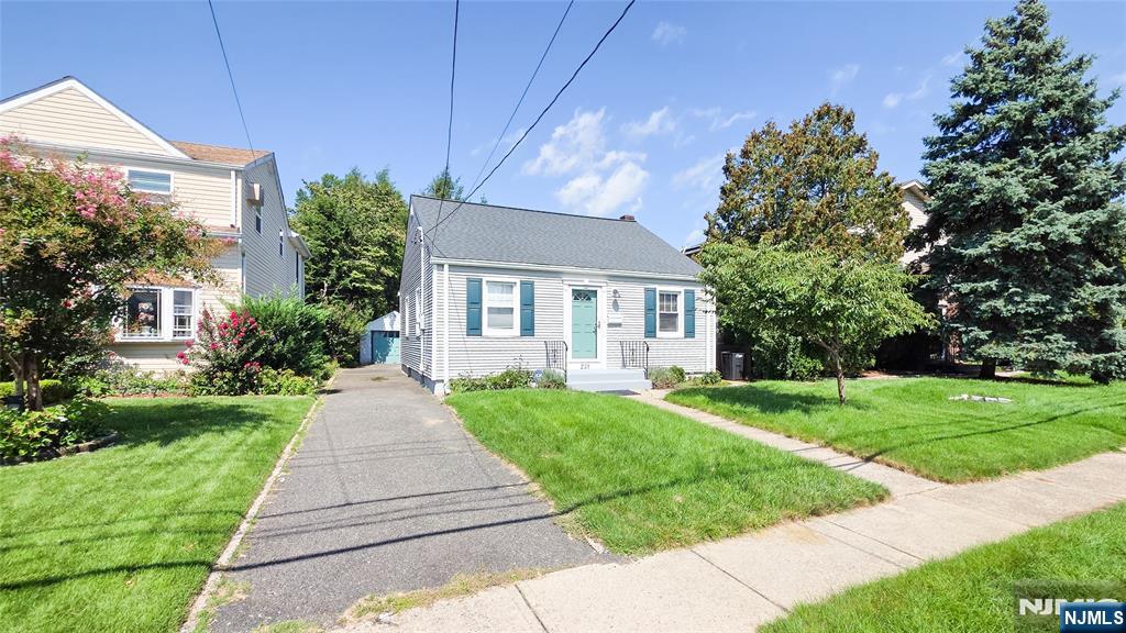 231 Linden Place