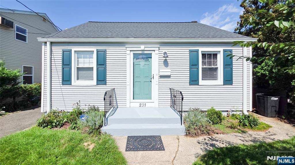 231 Linden Place