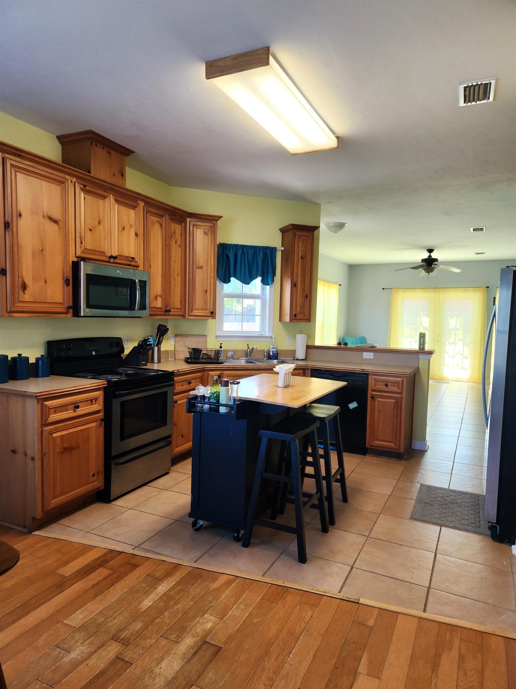 945 CRAWFORDVILLE TRCE