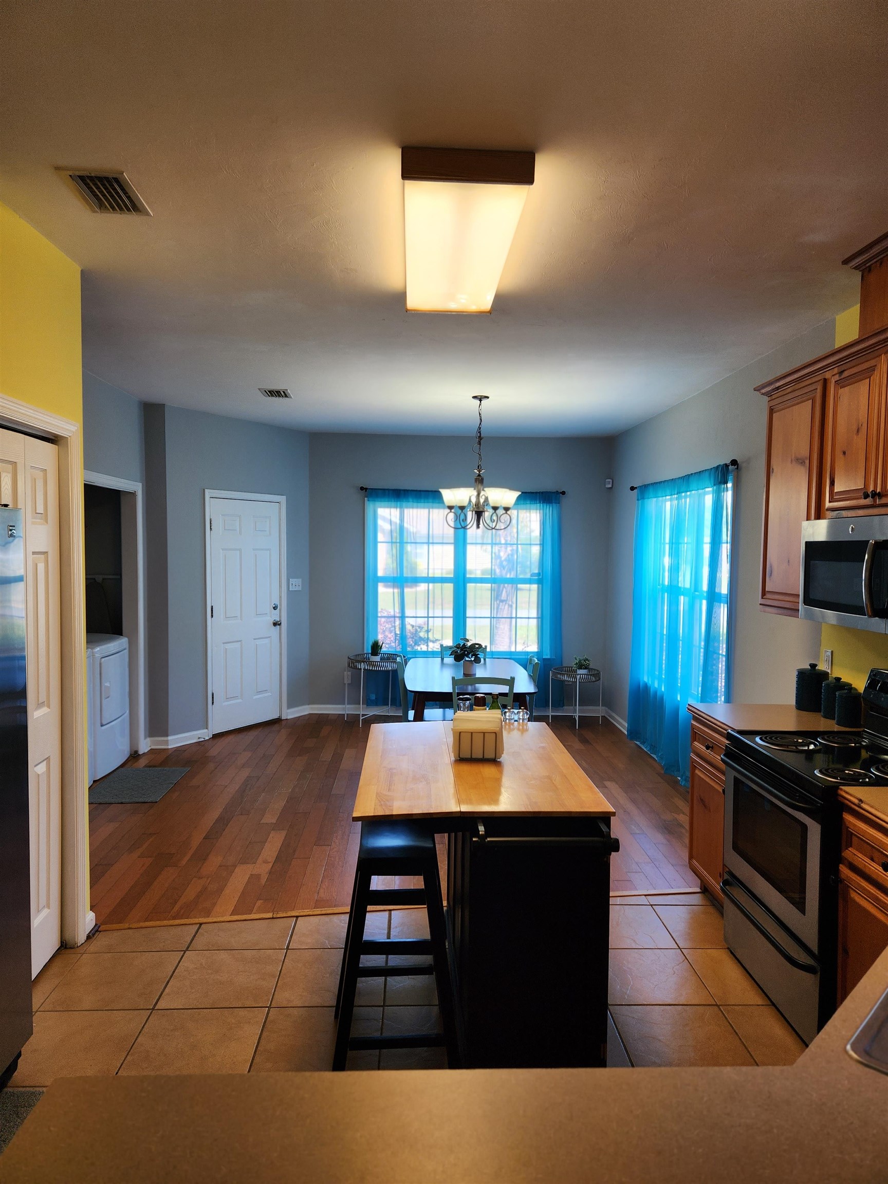 945 CRAWFORDVILLE TRCE