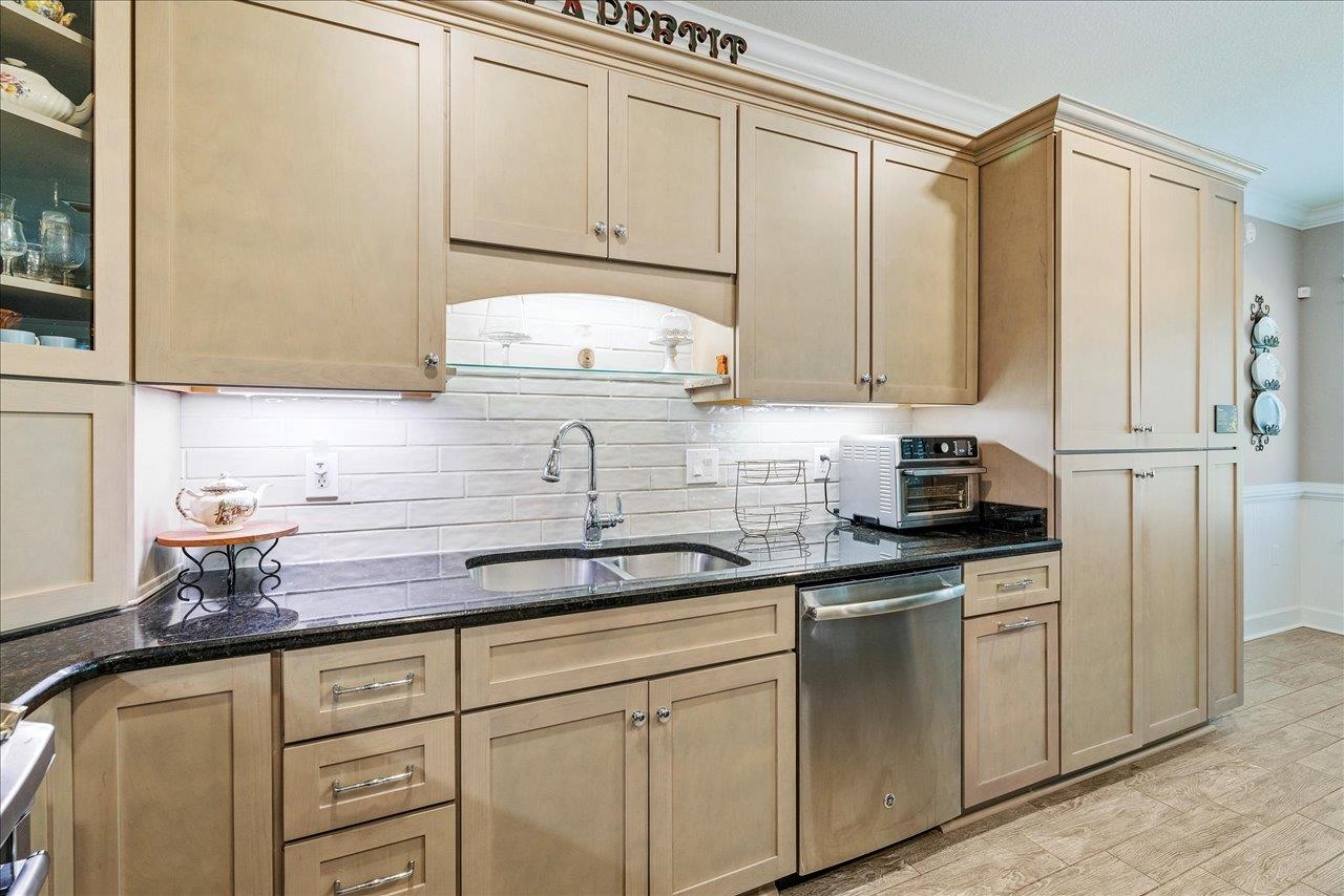 7277 White Clover Court