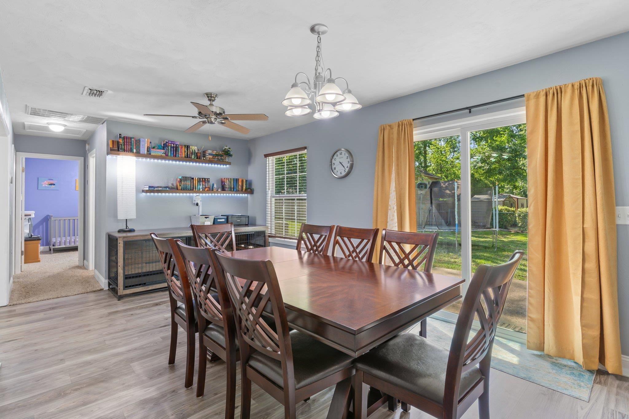 6812 Hill Gail Trl